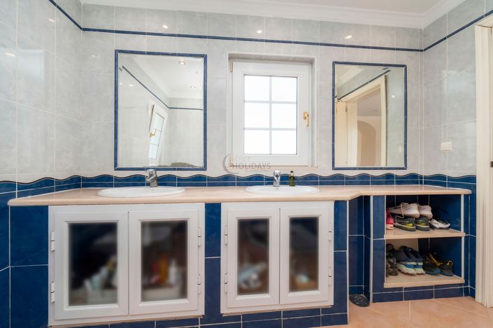 Image No.37-4 Bed Villa for sale