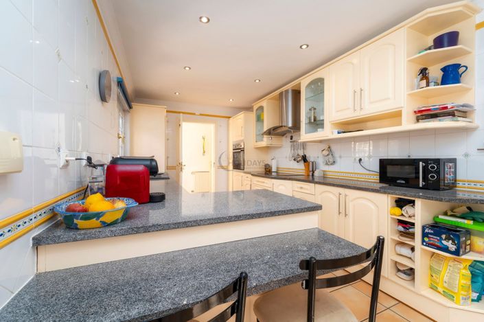 Image No.7-4 Bed Villa for sale