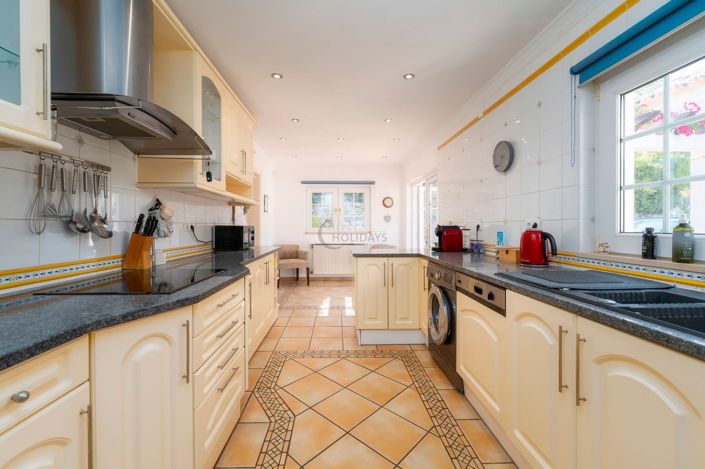 Image No.8-4 Bed Villa for sale