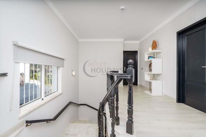 Image No.11-3 Bed Villa for sale