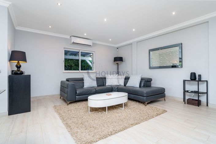 Image No.12-3 Bed Villa for sale