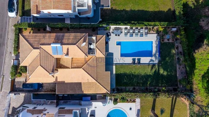 Image No.2-3 Bed Villa for sale