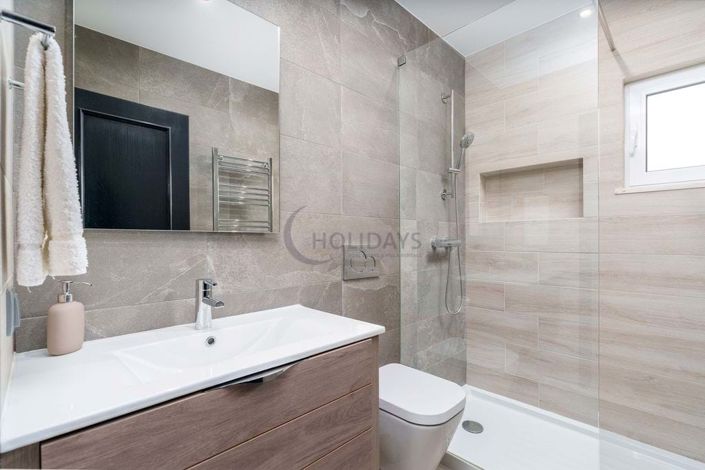 Image No.20-3 Bed Villa for sale