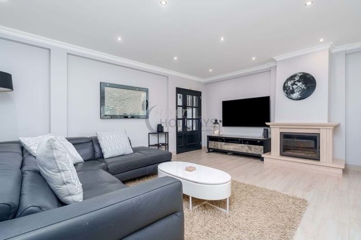 Image No.3-3 Bed Villa for sale