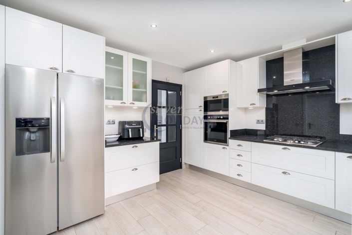 Image No.5-3 Bed Villa for sale