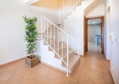 282-652751-80e8cfda10698c2ac701aa56bff6710744