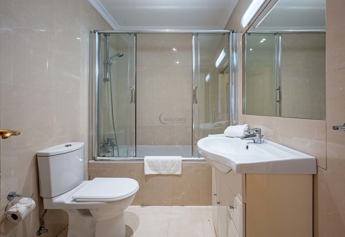 Image No.14-4 Bed Townhouse for sale