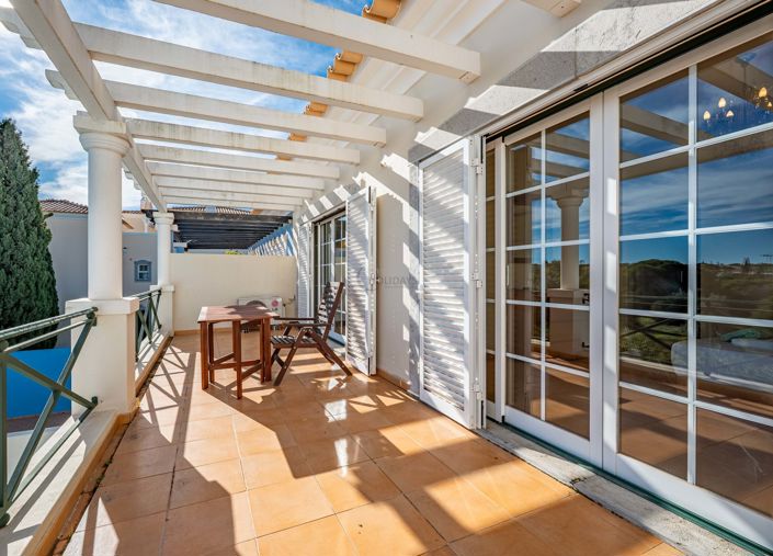 Image No.18-4 Bed Townhouse for sale