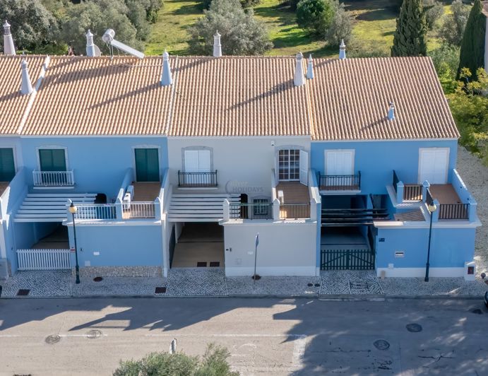 Image No.21-4 Bed Townhouse for sale