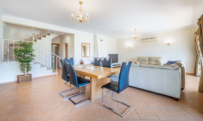 Image No.8-4 Bed Townhouse for sale