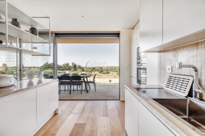 Image No.10-3 Bed Apartment for sale