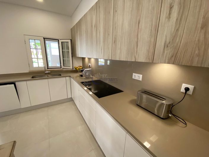 Image No.4-4 Bed Villa for sale