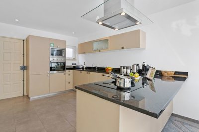 282-655284-80e8cfda10698c2ac701aa56bff6710744