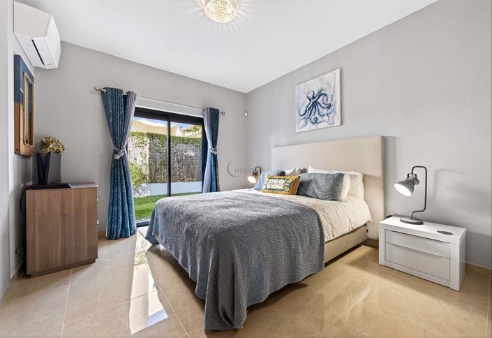 Image No.12-3 Bed Villa for sale