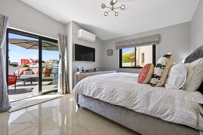 Image No.19-3 Bed Villa for sale