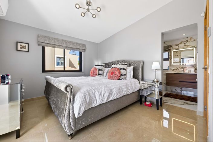 Image No.20-3 Bed Villa for sale