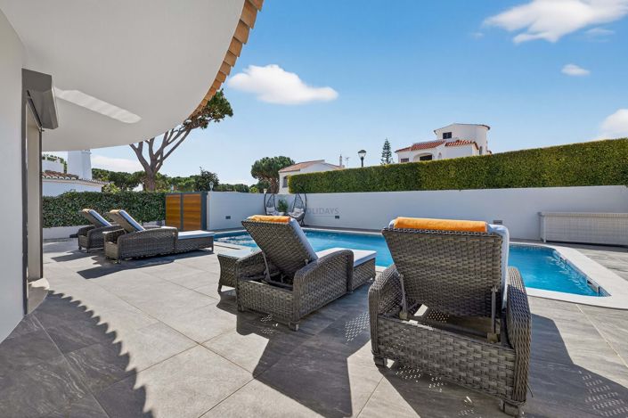 Image No.26-3 Bed Villa for sale