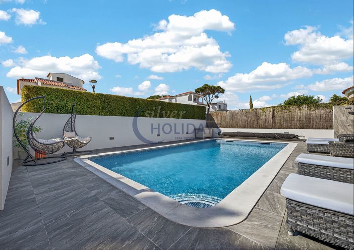 Image No.4-3 Bed Villa for sale