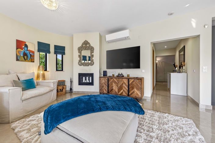 Image No.7-3 Bed Villa for sale