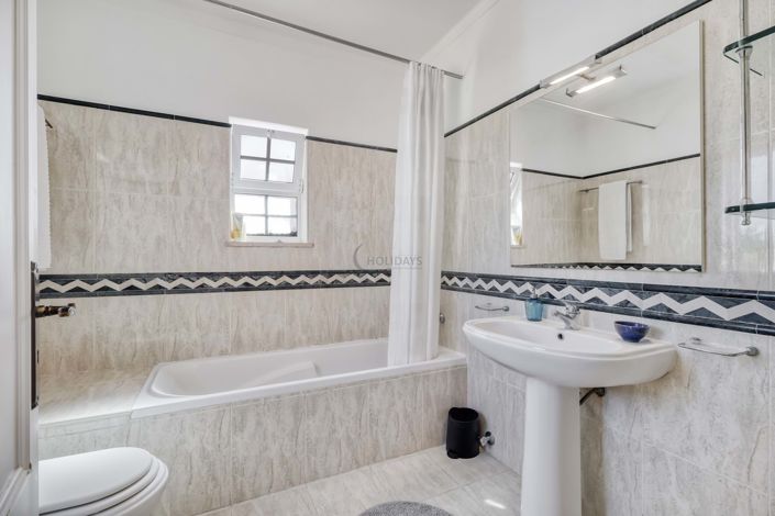 Image No.12-3 Bed Villa for sale