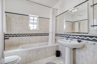 282-663174-80e8cfda10698c2ac701aa56bff6710744