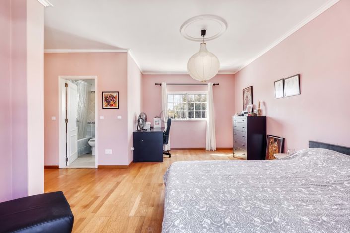 Image No.18-3 Bed Villa for sale