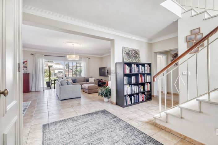 Image No.19-3 Bed Villa for sale