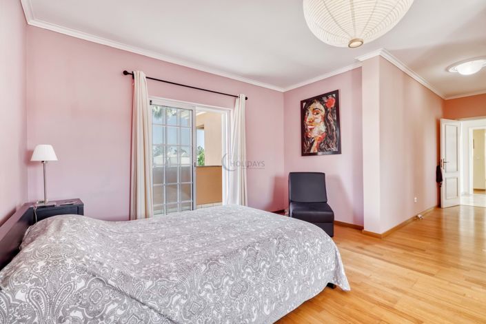 Image No.20-3 Bed Villa for sale