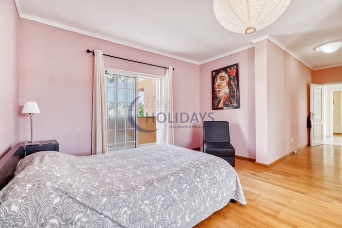 Image No.20-3 Bed Villa for sale