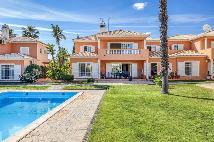 Image No.27-3 Bed Villa for sale