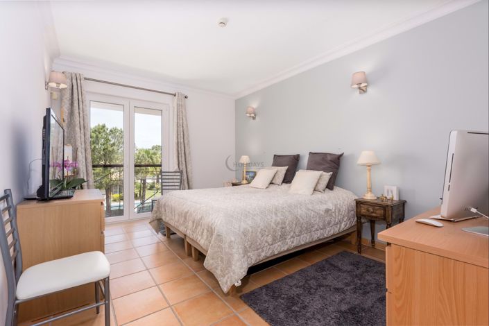 Image No.18-2 Bed Apartment for sale