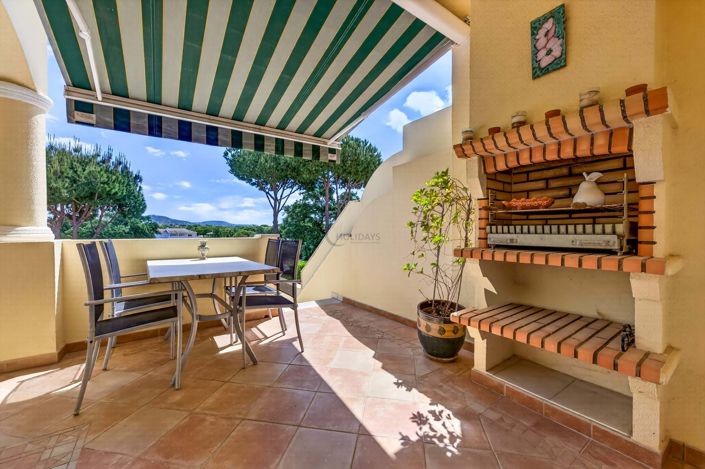 Image No.10-4 Bed Townhouse for sale