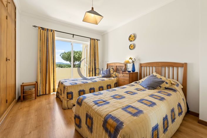 Image No.14-4 Bed Townhouse for sale