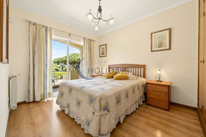Image No.19-4 Bed Townhouse for sale