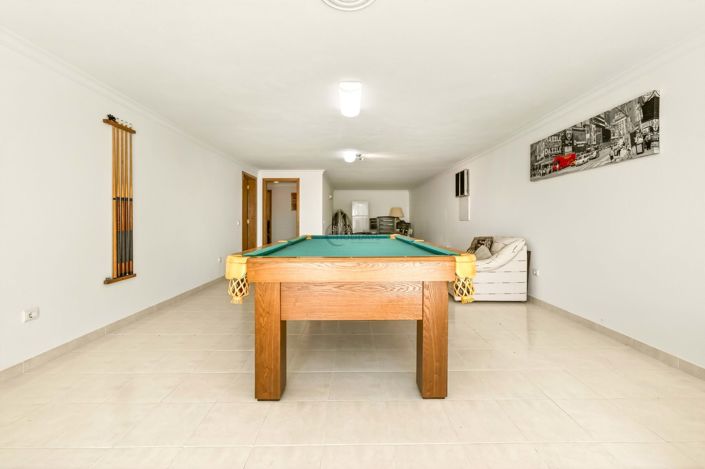Image No.23-4 Bed Townhouse for sale