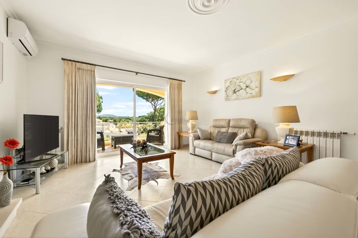 Image No.4-4 Bed Townhouse for sale