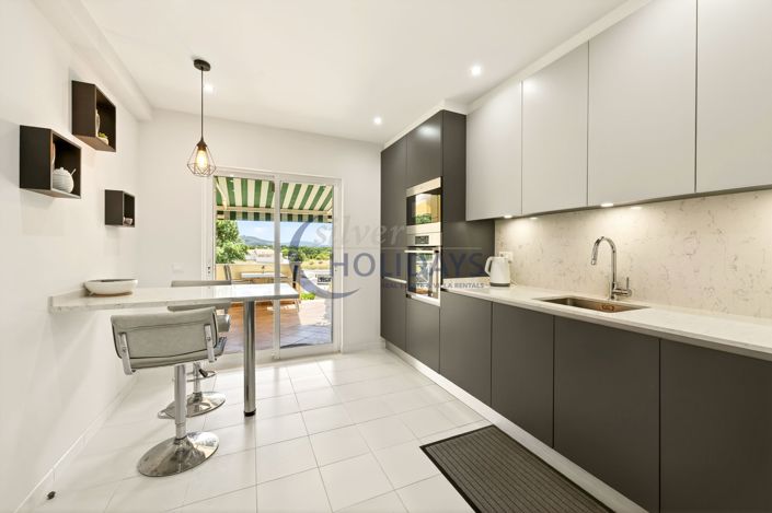 Image No.8-4 Bed Townhouse for sale