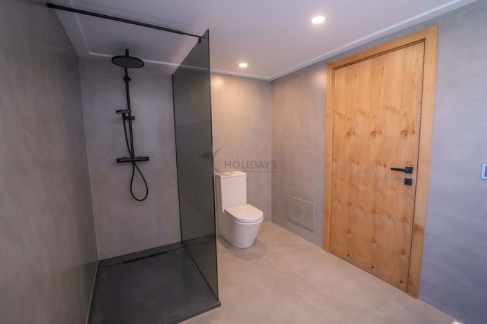 Image No.28-5 Bed Villa for sale