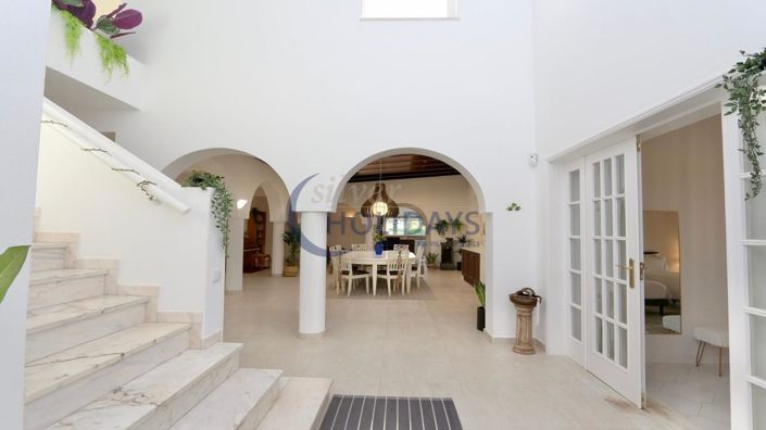 Image No.11-6 Bed Villa for sale