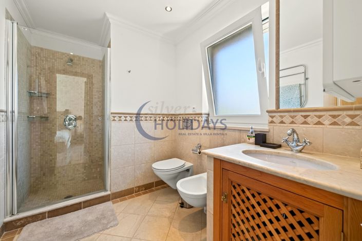 Image No.13-3 Bed Villa for sale