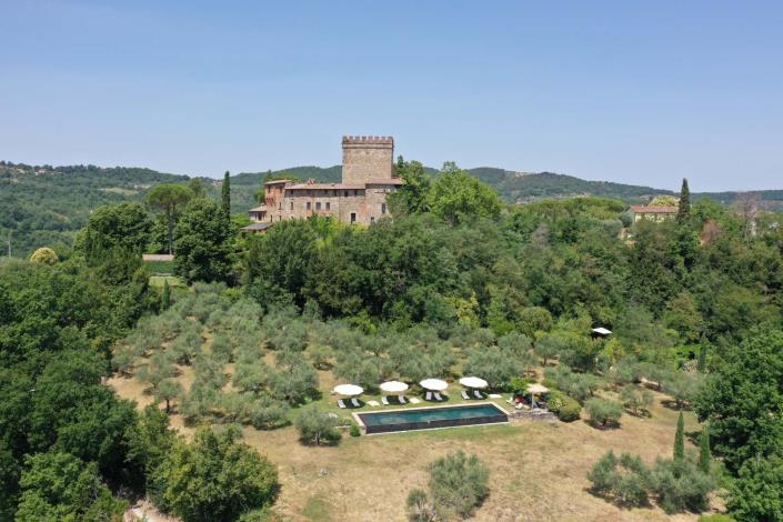 Image No.10-13 Bed Chateaux for sale