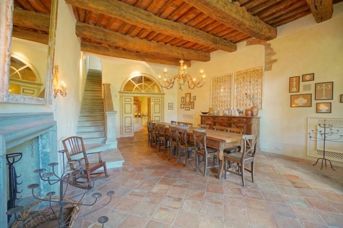 Image No.33-13 Bed Chateaux for sale