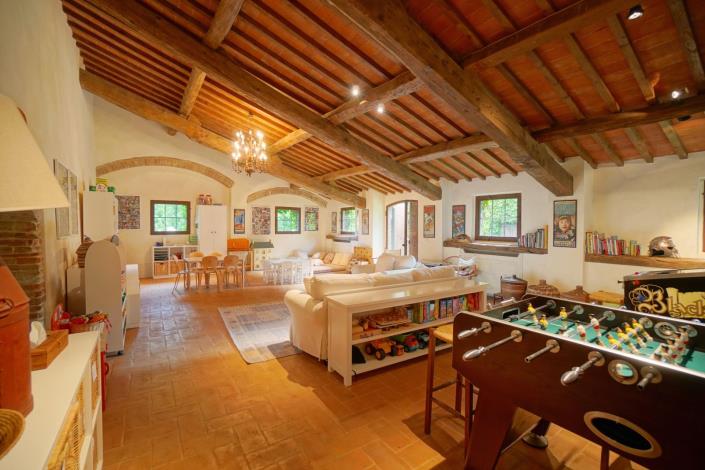 Image No.37-13 Bed Chateaux for sale