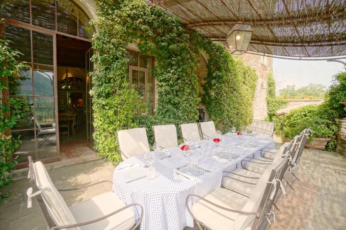 Image No.36-13 Bed Chateaux for sale