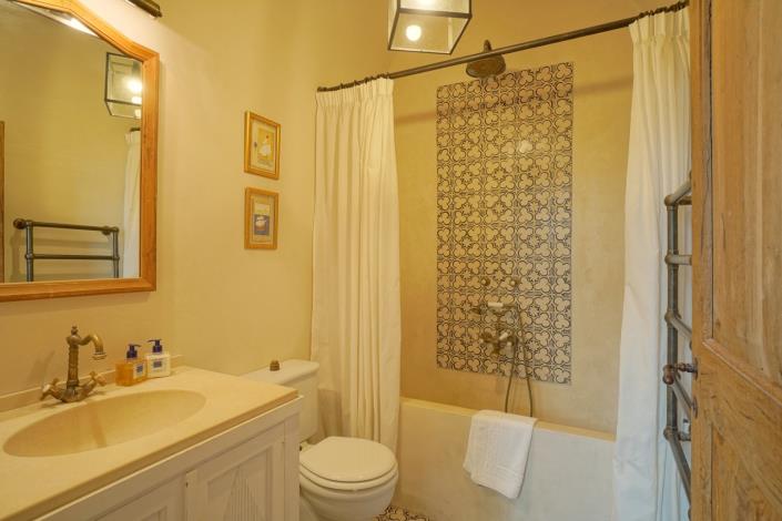 Image No.55-13 Bed Chateaux for sale