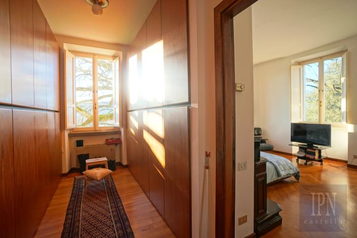 Image No.17-10 Bed Mansion for sale