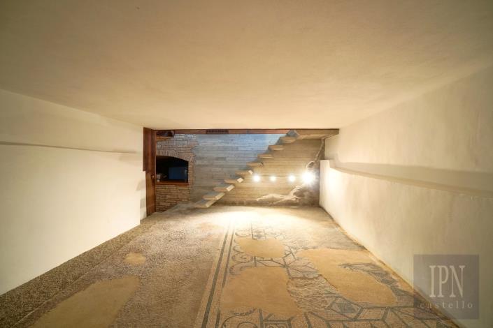 Image No.22-10 Bed Mansion for sale