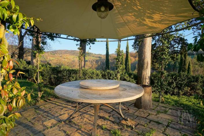 Image No.38-10 Bed Mansion for sale