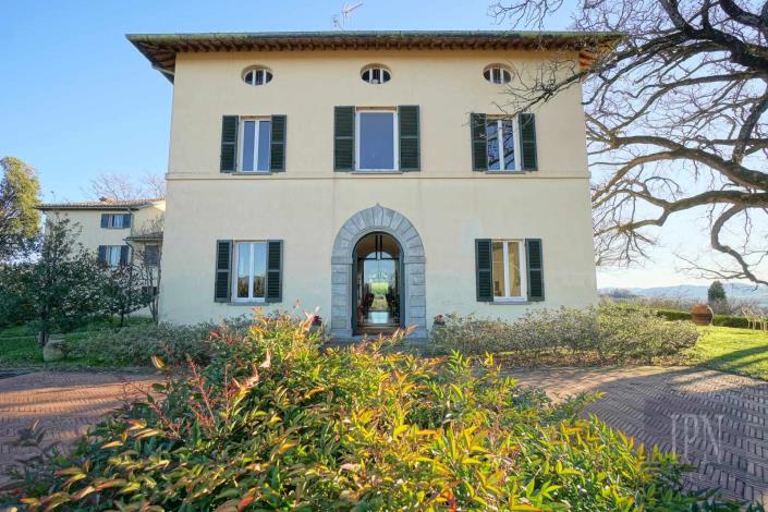 Image No.14-10 Bed Mansion for sale