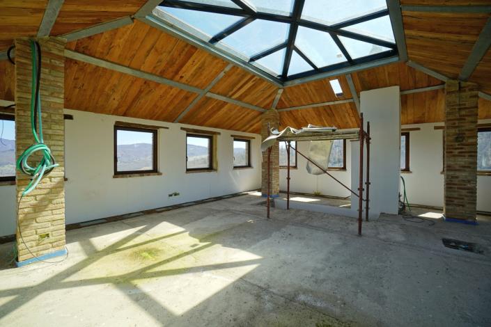 Image No.15-7 Bed Chateaux for sale